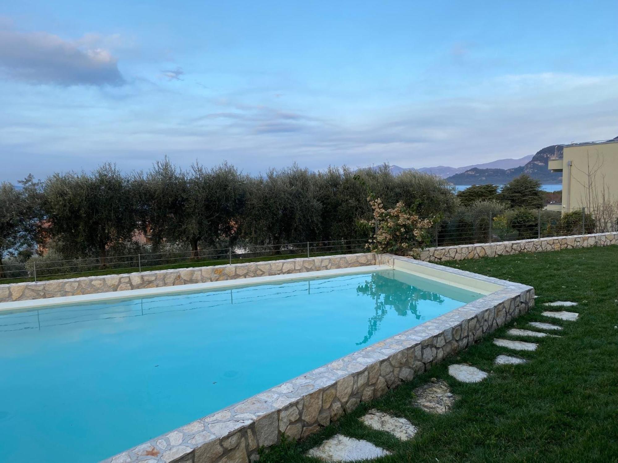 Villa Sunny Lake Suites باردولينو المظهر الخارجي الصورة